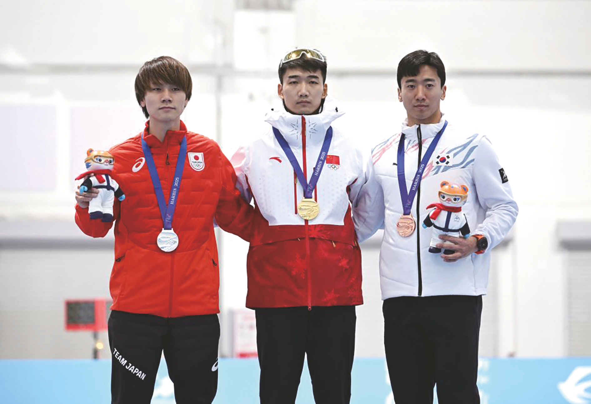 包含喜获金牌！中国选手再封奖台的词条