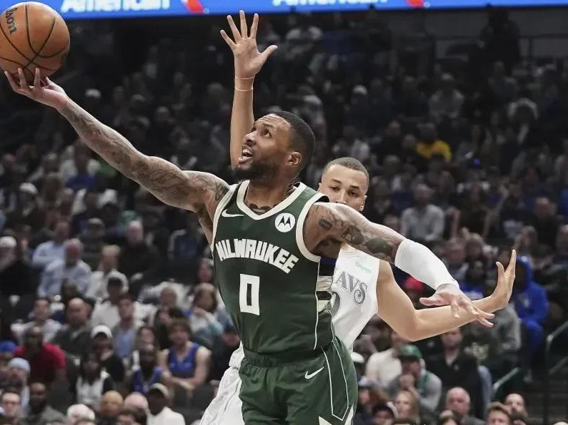 包含雄鹿大将狂砍50分，带队击败黄蜂的词条