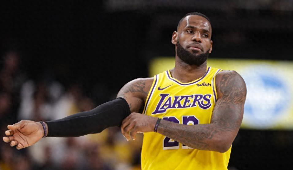 星空体育链接-湖人险胜爵士，詹姆斯压哨绝杀！的简单介绍