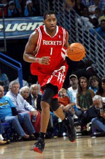 火箭队在延长赛中险胜黄蜂队 火箭队在延长赛中险胜黄蜂队