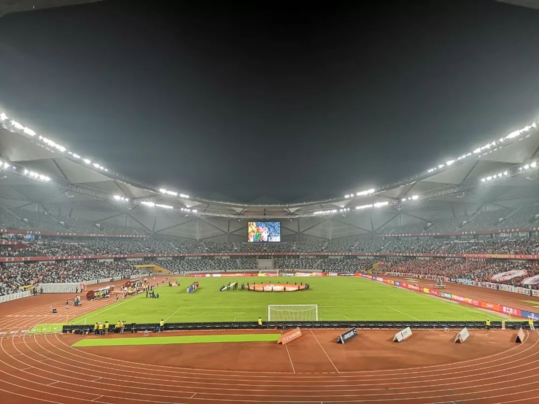 关于苏宁客场3-1击败深圳佳兆业，积分缩小差距的信息