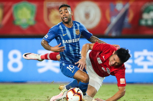 苏宁主场击败泰达，取得关键胜利的简单介绍